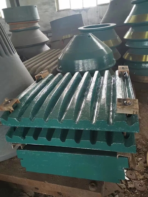 H3244 जबड़ा स्टोन क्रशर स्पेयर पार्ट्स मैंगनीज क्रशर लाइनर्स क्रशिंग रॉक के लिए