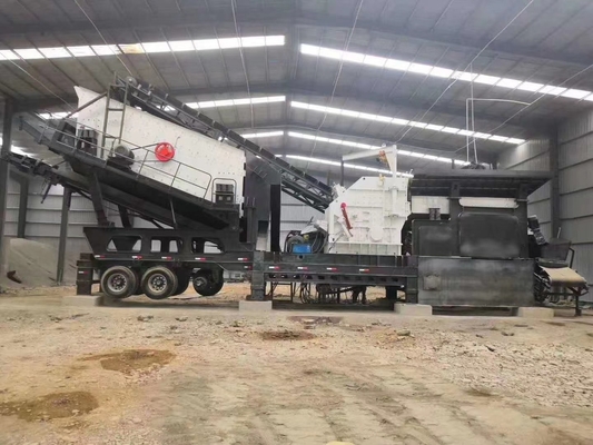 174.7Kw मोबाइल क्रशर मशीन 150 TPH 190 TPH मोबाइल स्टोन क्रेशर प्लांट स्क्रीन