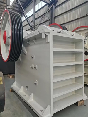 110Kw जबड़ा प्रकार रॉक कोल्हू उच्च क्षमता PE750 * 1060 380V स्टोन कोन कोल्हू मशीन