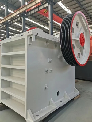 110Kw जबड़ा प्रकार रॉक कोल्हू उच्च क्षमता PE750 * 1060 380V स्टोन कोन कोल्हू मशीन