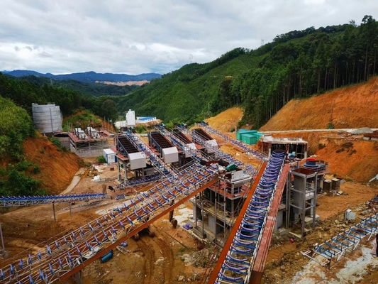 Yk सीरीज सर्कुलर मोशन वाइब्रेटिंग स्क्रीन 45Kw इन क्वारी आयरन ग्रे