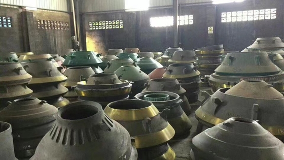 मिश्र धातु इस्पात स्टोन क्रेशर स्पेयर पार्ट्स PE600 * 900 जबड़े कोल्हू पहनें प्लेट्स