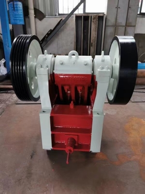 15Kw जबड़ा कोल्हू मशीन 5-20 TPH खनन छोटे पैमाने पर रॉक कोल्हू PE250 * 400