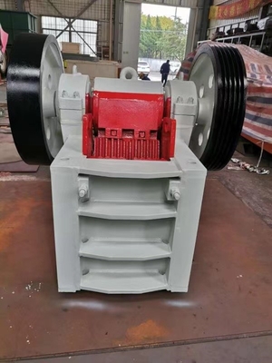 15Kw जबड़ा कोल्हू मशीन 5-20 TPH खनन छोटे पैमाने पर रॉक कोल्हू PE250 * 400