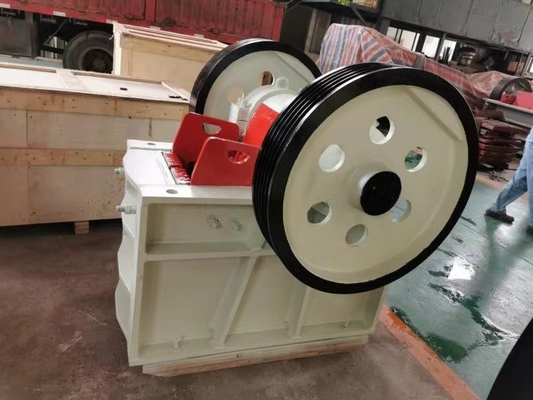 15Kw जबड़ा कोल्हू मशीन 5-20 TPH खनन छोटे पैमाने पर रॉक कोल्हू PE250 * 400
