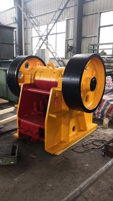 55Kw हार्ड ग्रेनाइट स्मॉल रॉक क्रशिंग मशीन PE500 * 750 येलो व्हाइट