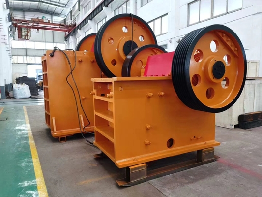 55Kw हार्ड ग्रेनाइट स्मॉल रॉक क्रशिंग मशीन PE500 * 750 येलो व्हाइट
