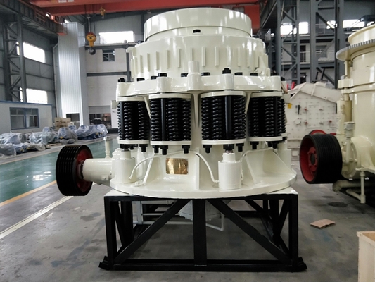 235mm सिमंस 5.5 कोन क्रशर मशीन 220Kw विध्वंस मलबे प्रसंस्करण के लिए
