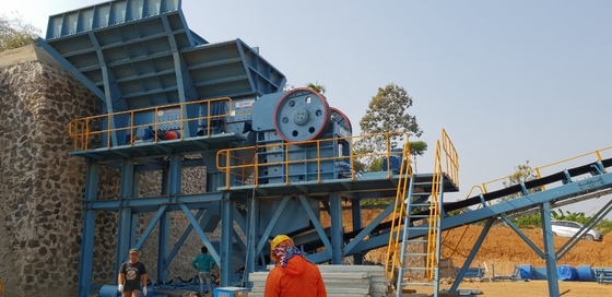 बजरी स्टोन जबड़ा कोल्हू मशीन सनकी दस्ता 55Kw PE500 x 750 मोबाइल
