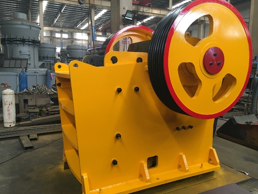 30Kw PE400*600 मोबाइल कोन क्रशर, प्राइमरी स्टोन क्रेशर 36 24